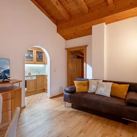 Zeunerhof Apartment *